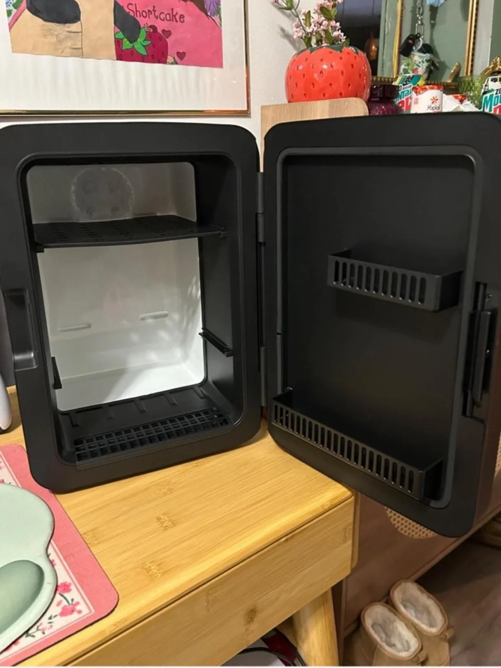 Frigidaire Compact Black Mini Refrigerator - Sleek Home Kitchen Food Storage
